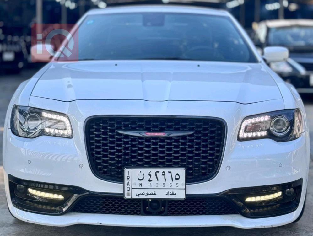 كرايسلر 300